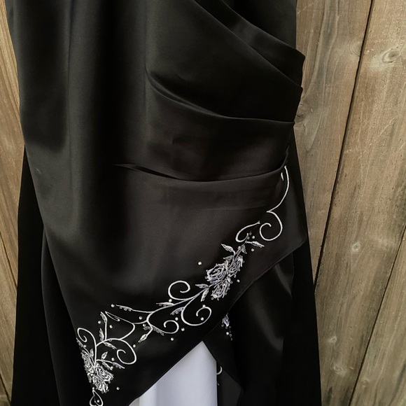 Formal Halter Gown - Picture 12 of 12